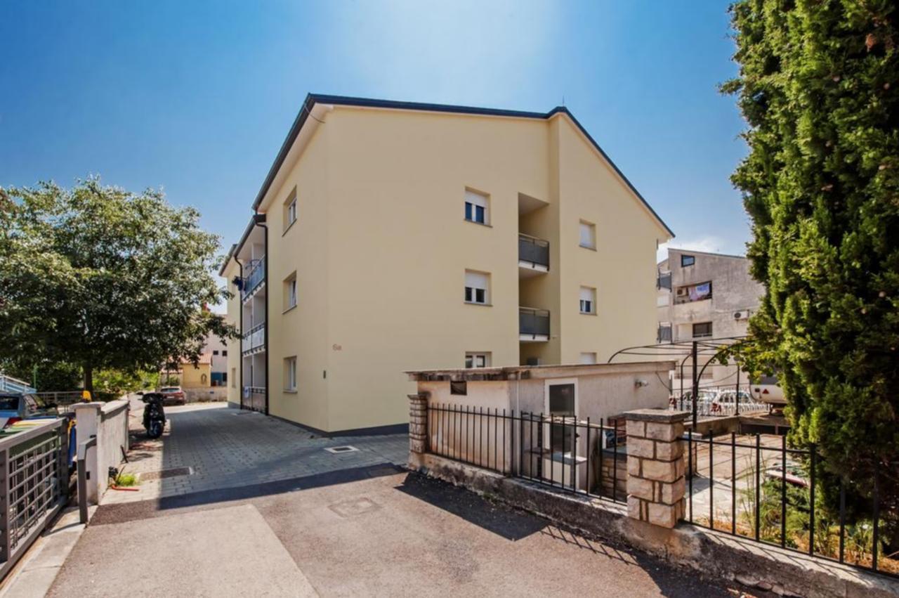 Apartment Brigite 로비니 외부 사진